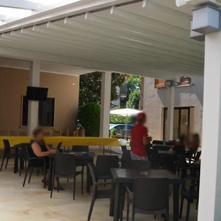 特里雅斯特酒店 酒店