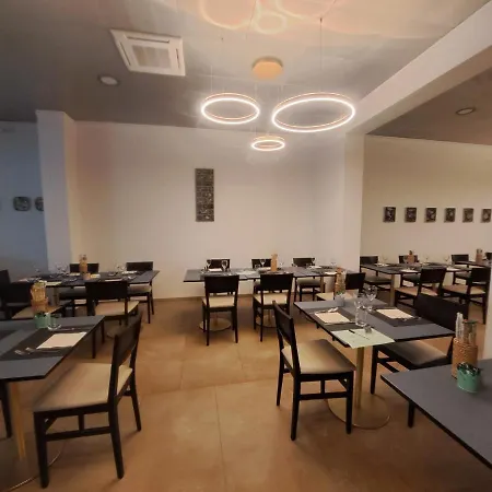 特里雅斯特酒店 酒店